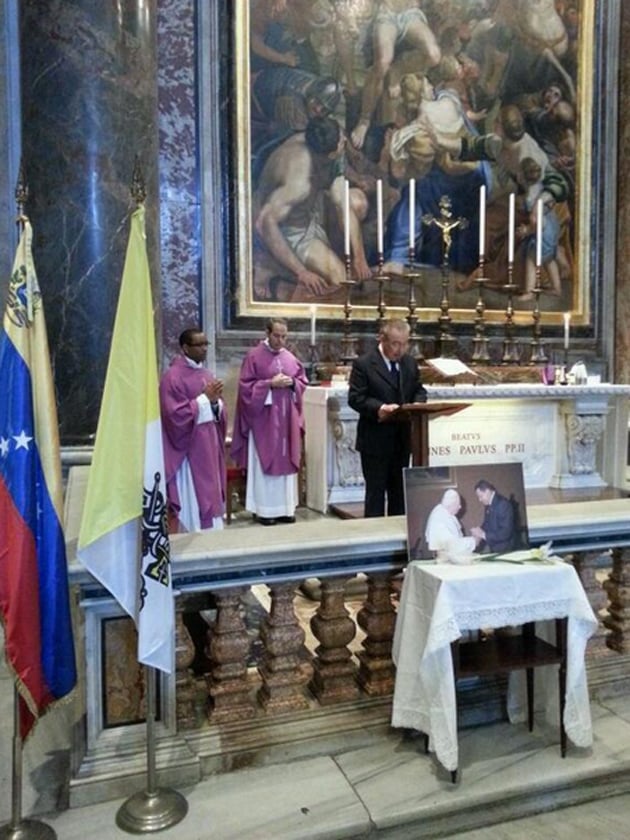 Banderas de Venezuela y el Vaticano