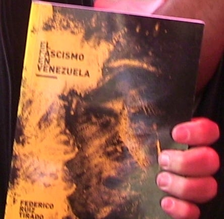 Bautizo con semillas del libro El Fascismo en Venezuela de Federico Ruiz Tirado
