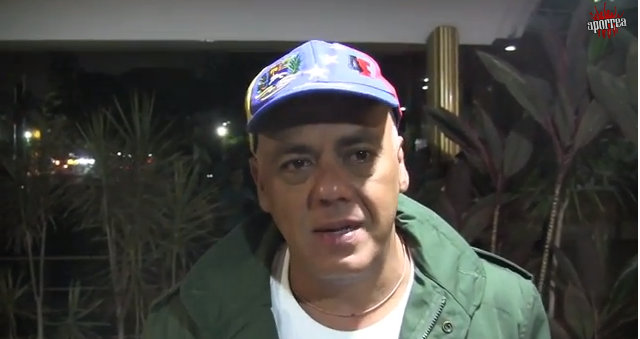 Jorge Rodríguez durante sus declaraciones a Aporrea.org desde el Círculo Militar de Caracas