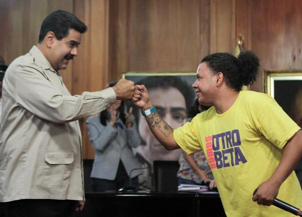 Presidente Maduro recibió a movimientos sociales y culturales en el Palacio de Miraflores.