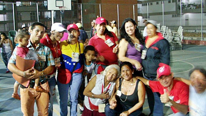 Habitantes de Juan Vives Suriá  celebran aprobación de socioproductivos