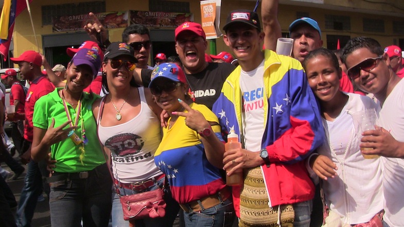 La talla del venezolano ha aumentado en Revolución, estamos mas altos y robustos, para muestra un botón, estos jóvenes en la marcha del 1ero de mayo en Caracas