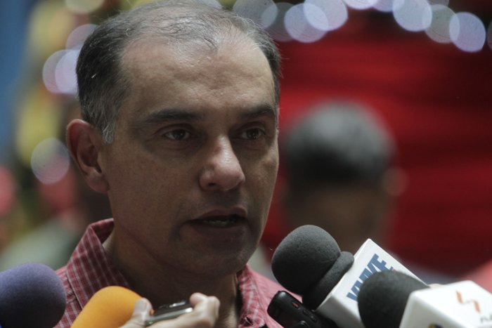 Ahora golpista: El ex-jefe del Órgano Superior para la Defensa Popular de la Economía, Hebert García Plaza, comandó el operativo denominado "El Dakazo".