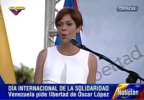 senadora María de Lourdes Santiago Negrón, del Partido Independentista Puertorriqueño.