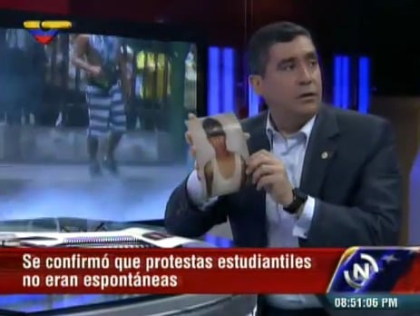 el ministro rodríguez torres mostró fotos de los menores de edad detenidos.