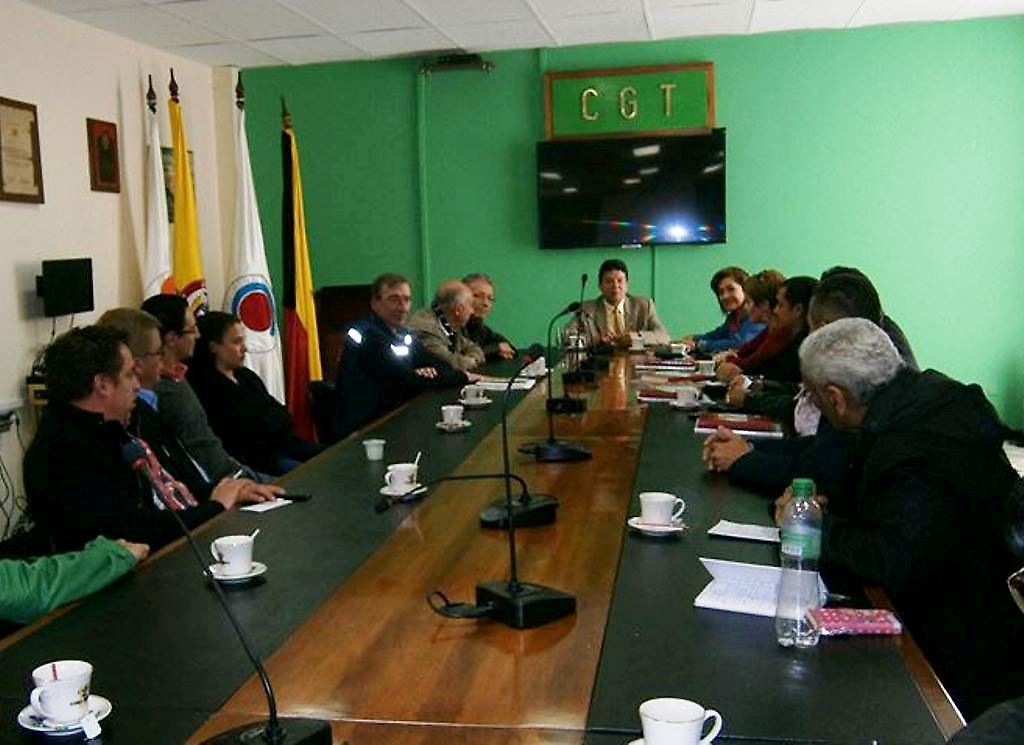 UNETE se reúne con Centrales Sindicales en Colombia