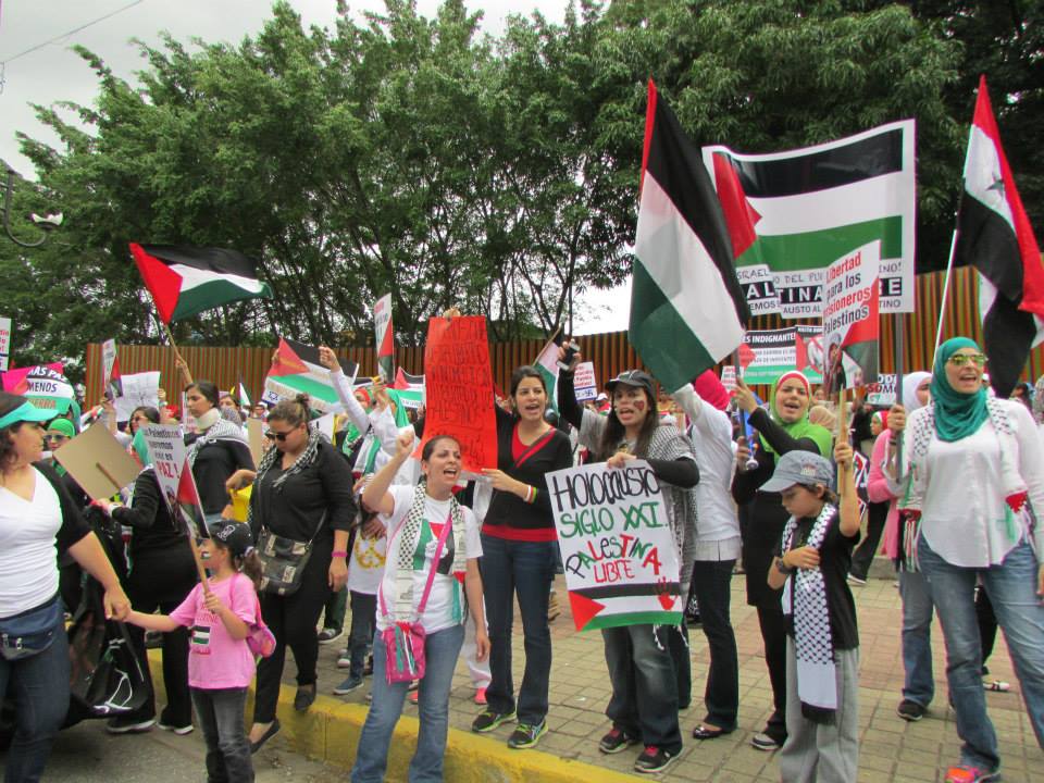 Comunidad árabe palestina en contra de la masacre en Gaza.