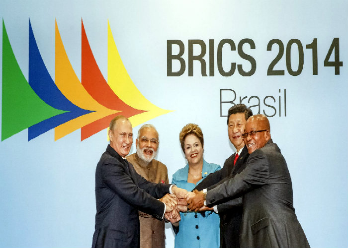 La VI cumbre del grupo del Brics (Brasil, Rusia, India, China y Suráfrica) concluye hoy aquí con un encuentro de los líderes de este bloque con mandatarios suramericanos.