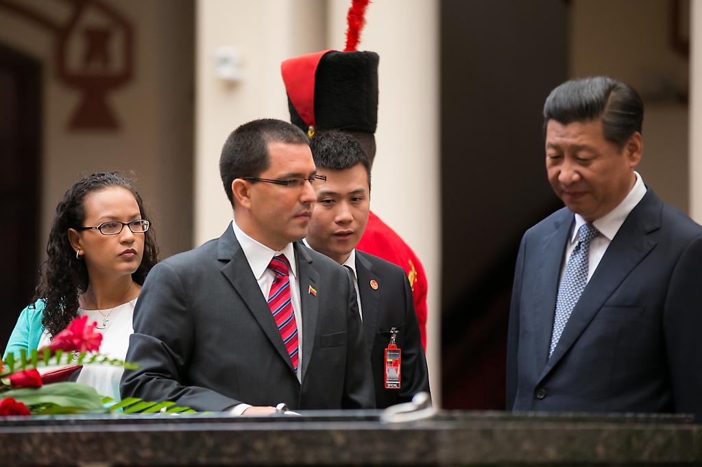 Visita oficial del presidente de la República Popular China, Xi Jinping, a el Cuartel de la Montaña, en compañía del Vicepresidente Ejecutivo de la República Jorge Arreaza