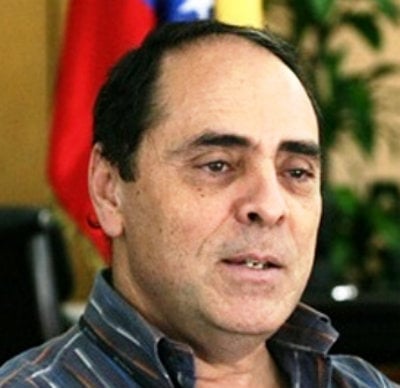 el dirigente del PSUV y ex ministro del Comandante Hugo Chávez, Héctor Navarro.
