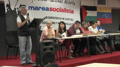 Gonzalo Gómez presenta informe político sobre la situación nacional, las políticas del gobierno y el PSUV