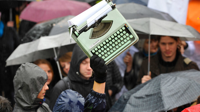 La vieja máquina de escribir sustituye al correo electrónico en Alemania