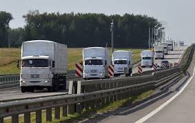 Convoy de camiones rusos con ayuda humanitaria para ciudades de Ucrania