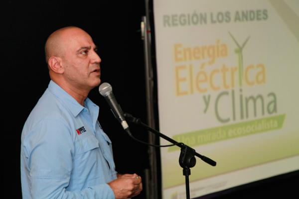 El ministro de Energía Eléctrica, Jesse Chacón