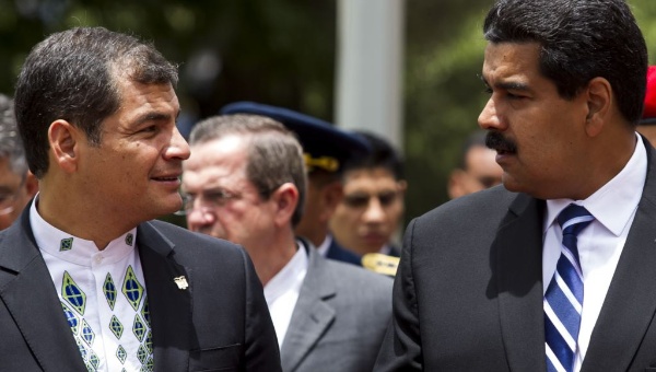 Los presidentes Correa y Maduro.