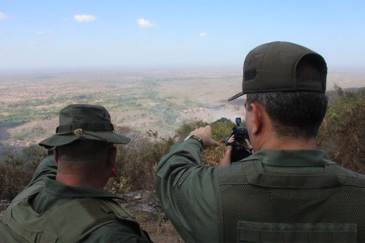 El jefe del Ceofanb encabezó, ayer, la destrucción de tres ‘caminos verdes’ en la Guajira. Anunció el derribo de una aeronave al sur del estado Apure.