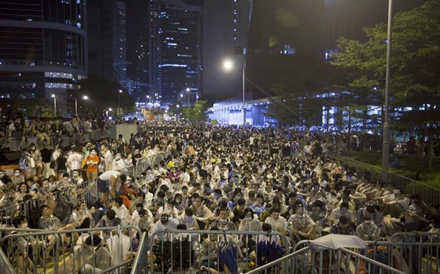 Estudiantes chinos atrincherados en el Distrito Central de Hong Kong.