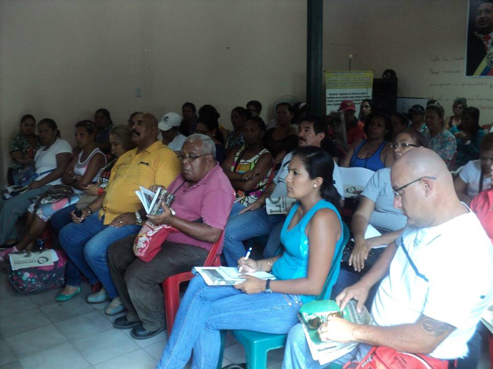 Trabajadores de Barrio Adentro Salud Dtto. Capital en asamblea de evaluación de sus actividades de lucha