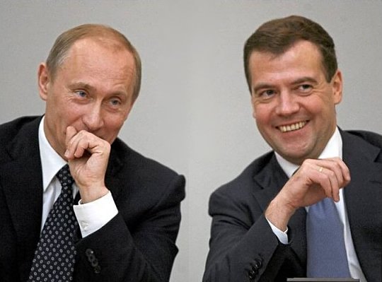 Vladimir Putin y su pupilo Medvedev