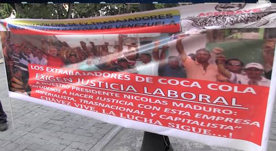 Ex-trabajadores de Coca Cola reclaman sus prestaciones