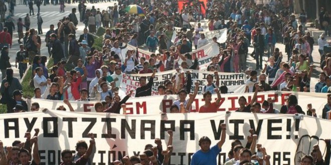 México: protesta por la desaparición de los 43 estudiantes de Ayotzinapa
