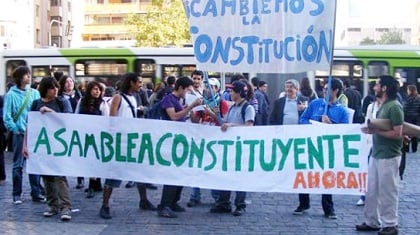 La Constitución chilena actual data de 1980, en plena dictadura de Pinochet (1973-1990).