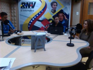 Linda Sabeh Alí, durante una entrevista en el programa "La Patria Nueva" que transmite El Informativo de Radio Nacional de Venezuela.