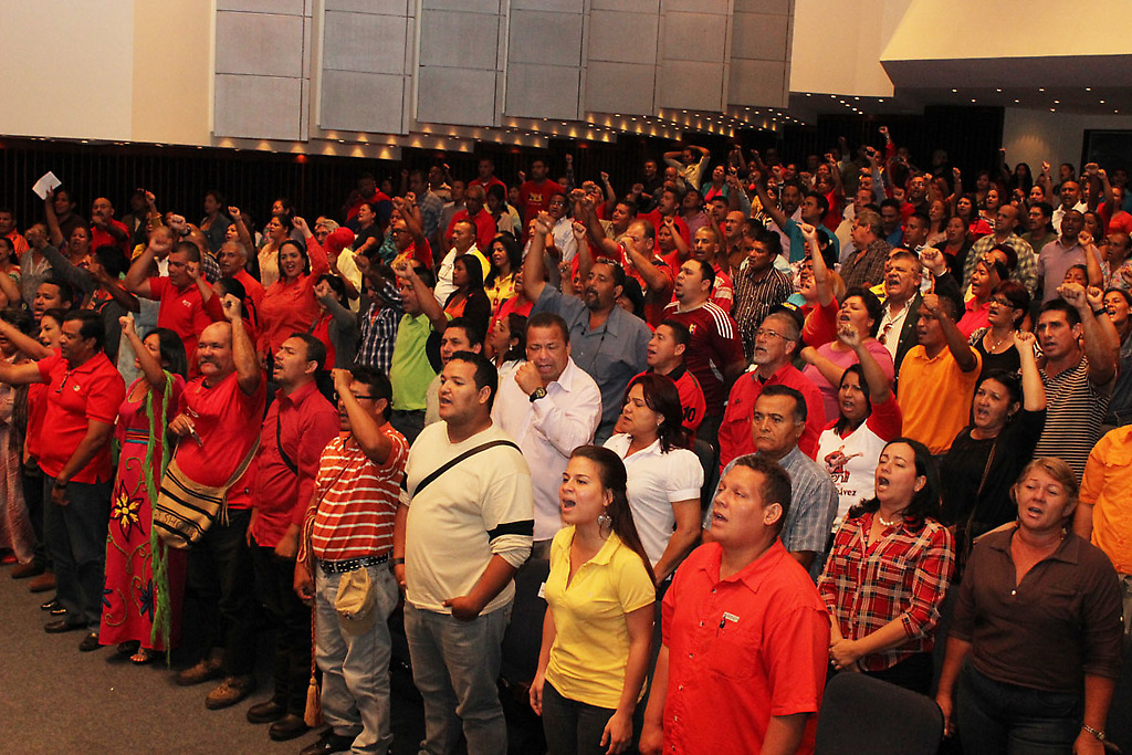 Militantes del PSUV en acto político
