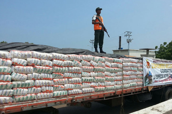  Más de 100 toneladas de alimentos y 10.401 litros de productos lácteos, en la cabecera del Puente sobre el Lago de Maracaibo.