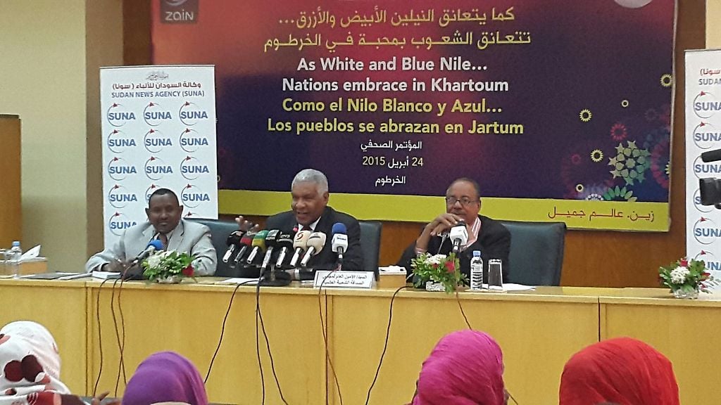 Embajador Márquez y autoridades sudanesas informan sobre el Desfile de la Amistad y Fraternidad entre los Pueblos