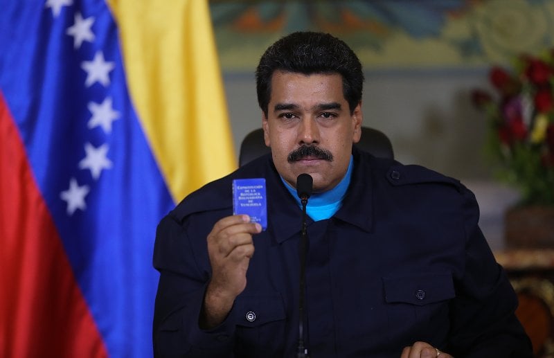 Presidente Maduro fija posición de Venezuela ante arremetida imperial