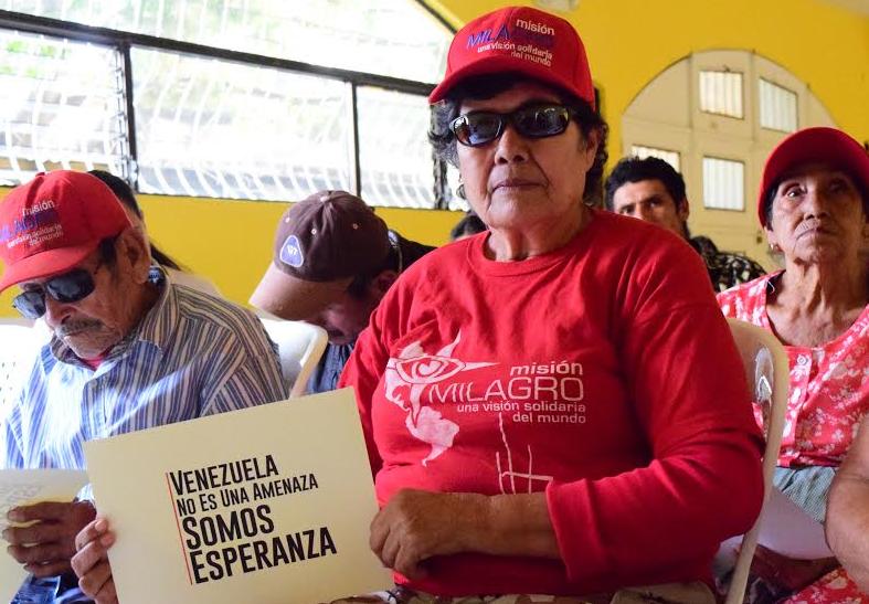 Apoyo ofrecido por los beneficiarios de la Misión Milagro de Guatemala a la campaña internacional "Venezuela no es una amenaza, somos esperanza"
