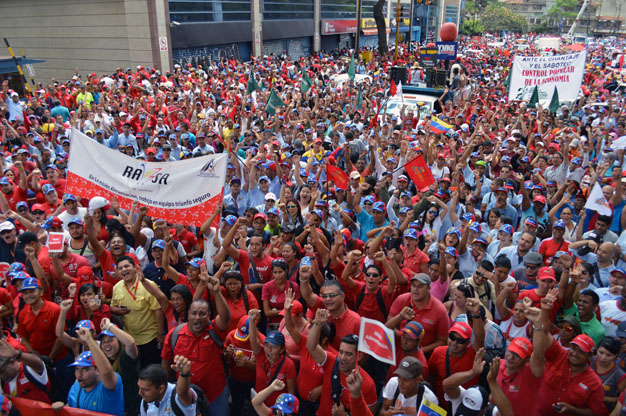 Desde las 9 de la mañana para participar en la movilización que recorrió las avenidas Francisco Solano, Libertador, Urdaneta y culminó en Miraflores.