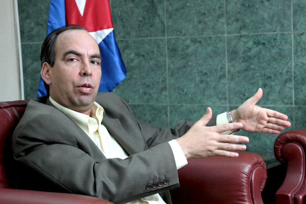 El embajador de Cuba en Venezuela, Rogelio Polanco