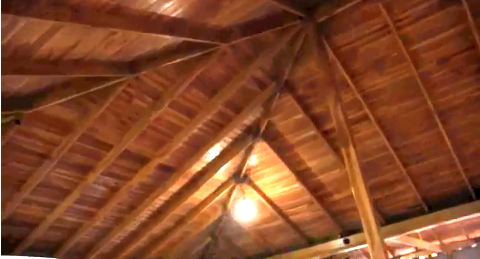 El detalle de la calidad de este techo demuestra que no se trata solo de taguaras, que hay negocios desarrollados en el Sobreancho de Tazón