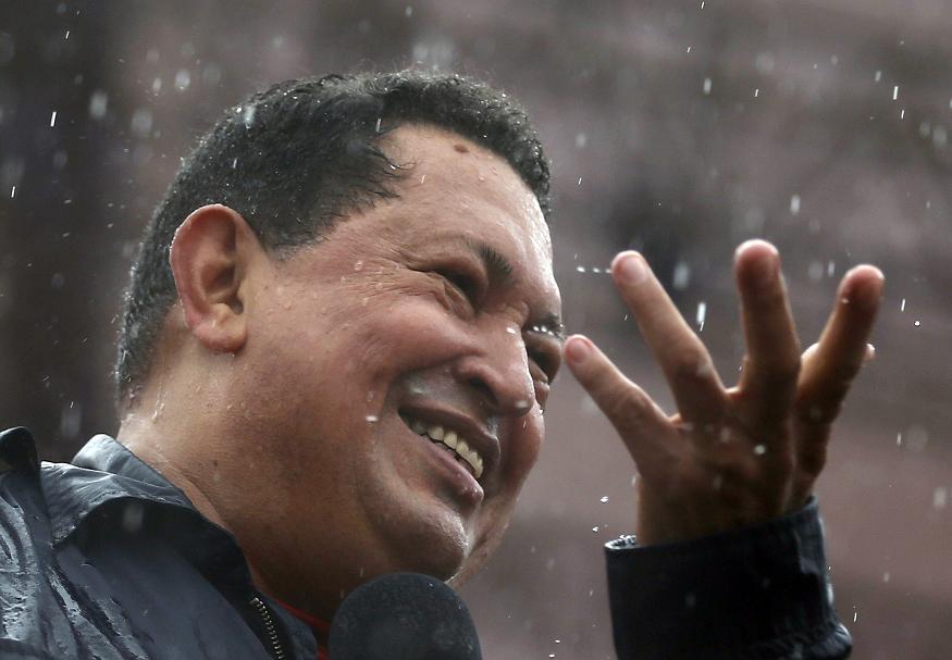 Chávez bajo la lluvia