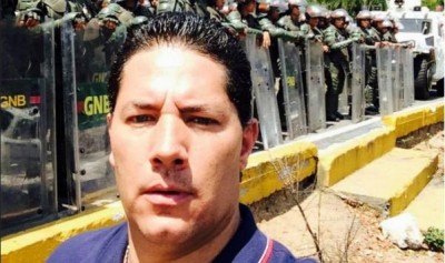 "Pal Rincón" cuando cubrió la guarimbas "pacíficas" en Venezuela.