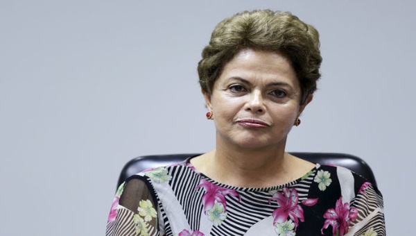 Presidenta del Brasil legitima tierras a los indígenas