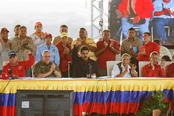 “Es un proyecto que el presidente Chávez lanzó en el 2012, es una idea de formar una empresa mixta entre las empresas básicas de Guayana y Petróleos de Venezuela, en un área que ya esta produciendo 120 barriles por día”, precisó.