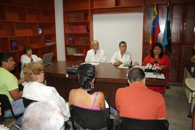 Dr. José Quintero, Dr. Franklin Montiel y Dra. Noly Fernández ofrecen balance a los medios