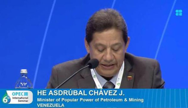El ministro para Petróleo y Minería, Asdrúbal Chávez