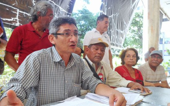 El vocero del grupo de extrabajadoras y extrabajadores adultos mayores, Alexis Adarfio, miembro del Frente Socialista de Accionistas de Sidor