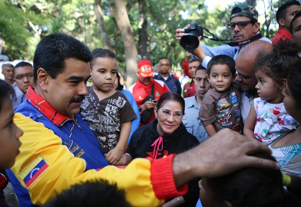 Presidente Maduro en la feria del libro de Caracas