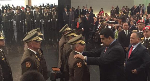Imposición de presillas correspondientes al ascenso de 145 efectivos de la Fuerza Armada Nacional Bolivariana (Fanb)