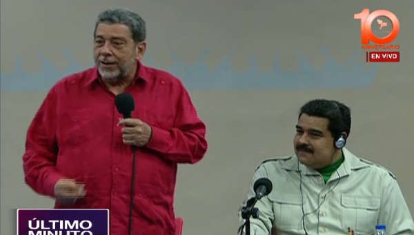 Ralph Gonsalves y el presidente Maduro.