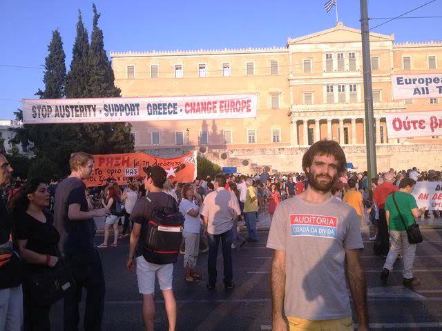 Rémi Chatain, frente al Parlamento griego, en Atenas. 17/06/15