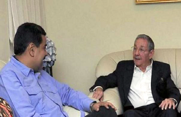 Los presidentes Nicolás Maduro y Raúl Castro.