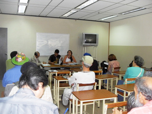 Asamblea de Artistas de Caracas y funcionarios de MinCultura en plena reunión