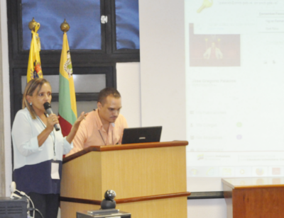 Zaida Pinto de la gerencia de Gestión de Proyectos del CNTI y José Palacios, director de Tecnologías del Oncti
