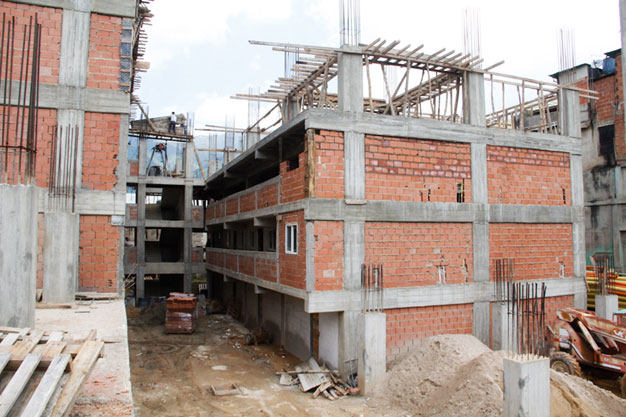 La construcción del urbanismo Guayaquil, a cargo de la Alcaldía, tiene un avance de 50%, Las obras son ejecutadas por más de 70 trabajadores